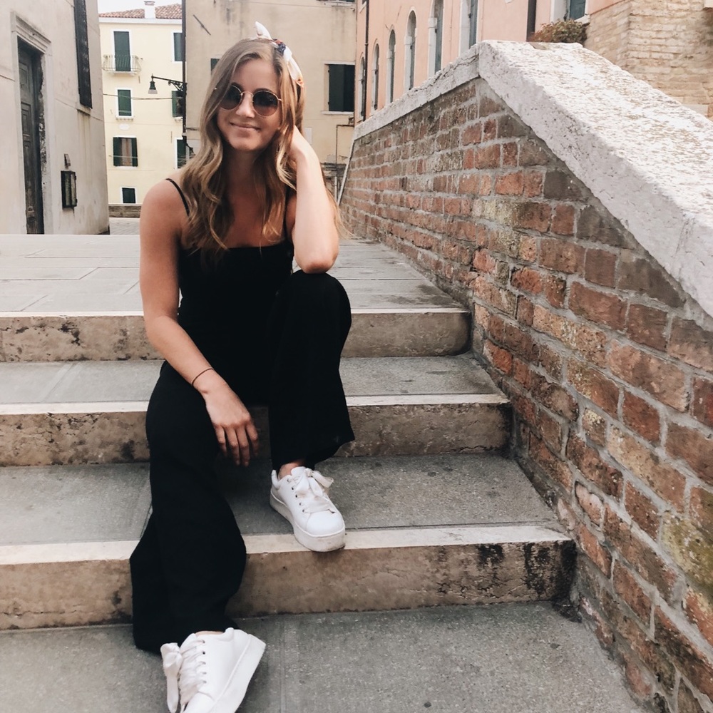 Meet your Posher, Emma
